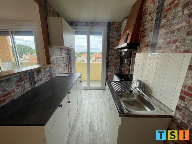 Location Appartement Rue des Sallières, Ausson