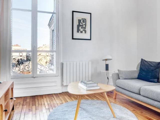 Location Appartement Rue des Tournelles, Paris