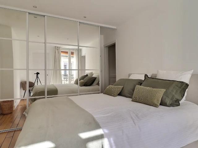 Location Appartement Rue des Tournelles, Paris