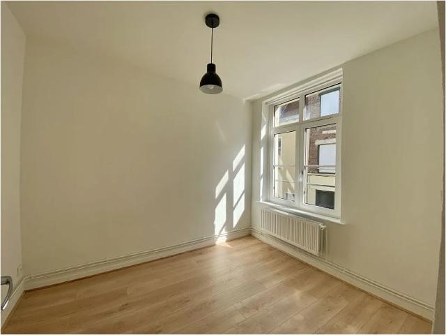 Location Appartement Rue des Tours, Lille