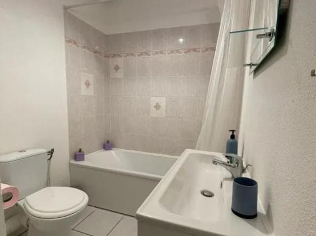 Location Appartement Rue des Treilles, Libourne