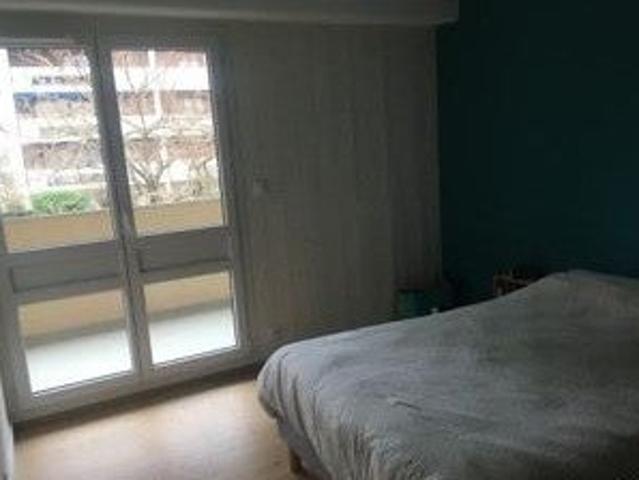Location Appartement Rue des Treilles, Libourne