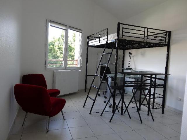 Location Appartement Rue des Treilles, Libourne