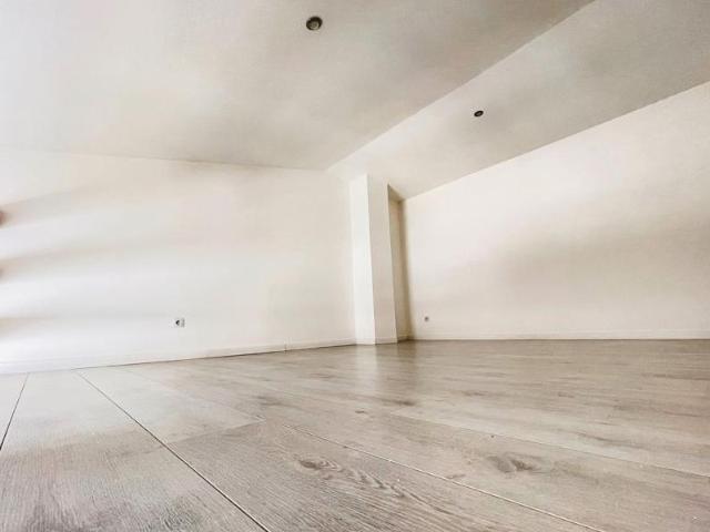 Location Appartement Rue des Treilles, Libourne