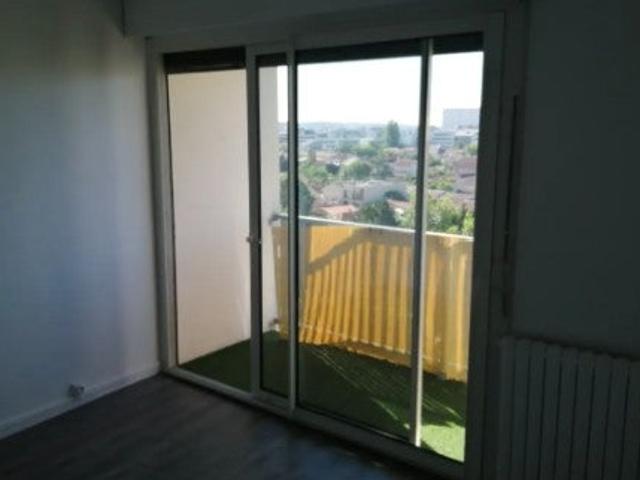 Location Appartement Rue des Treilles, Libourne