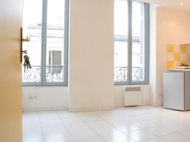 Location Appartement Rue des Treilles, Libourne