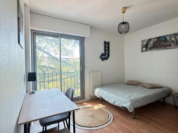 Location Appartement Rue des Treilles, Libourne