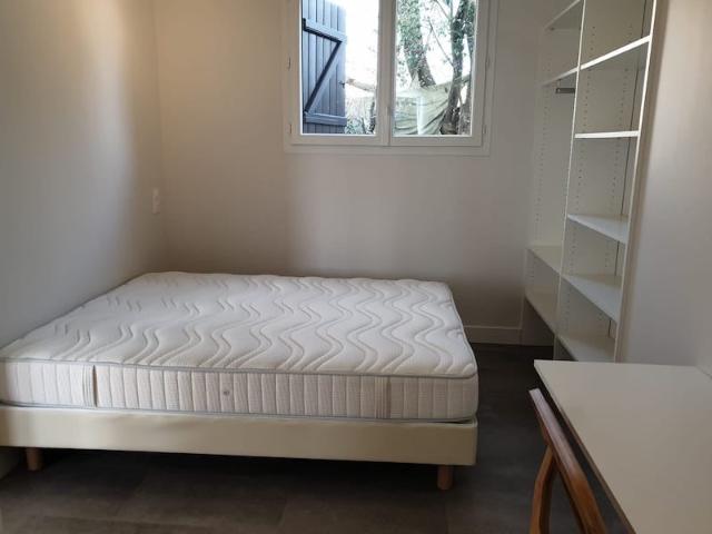 Location Appartement Rue des Treilles, Libourne