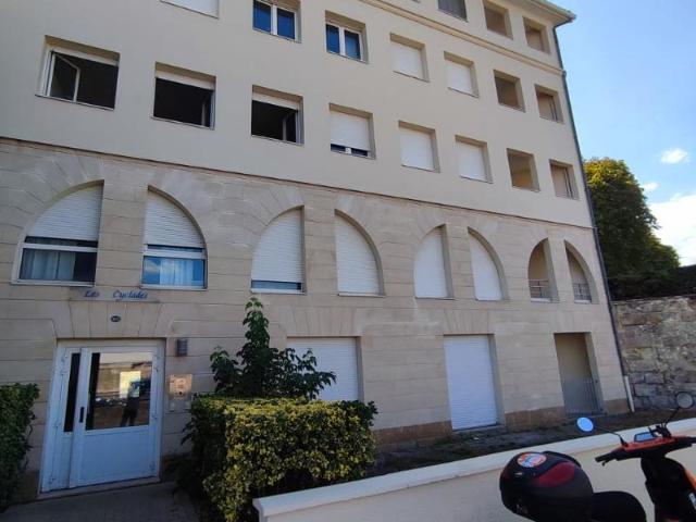 Location Appartement Rue des Treilles, Libourne