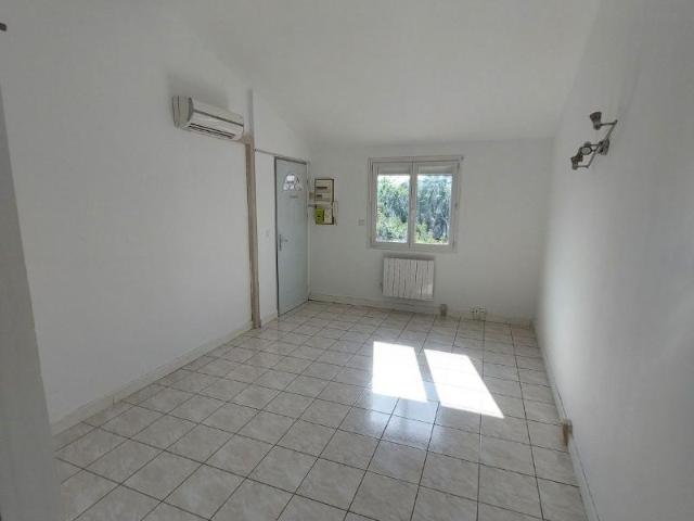 Location Appartement Rue des Treilles, Libourne