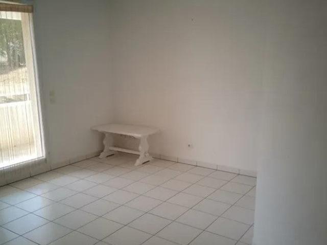 Location Appartement Rue des Treilles, Libourne