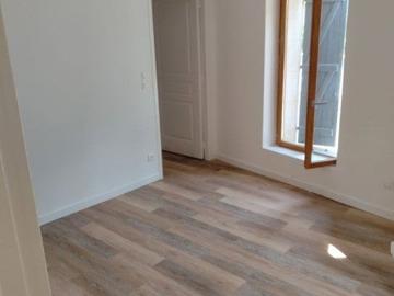 Location Appartement Rue des Treilles, Libourne