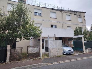 Location Appartement Rue des Treilles, Libourne