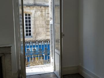 Location Appartement Rue des Treilles, Libourne