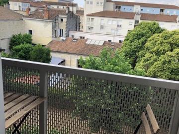 Location Appartement Rue des Treilles, Libourne