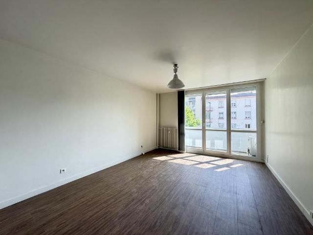 Location Appartement Rue des Trois Meules, Saint Étienne