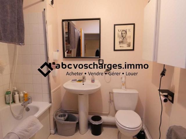 Location Appartement Rue Des Trois Mollettes, Lille