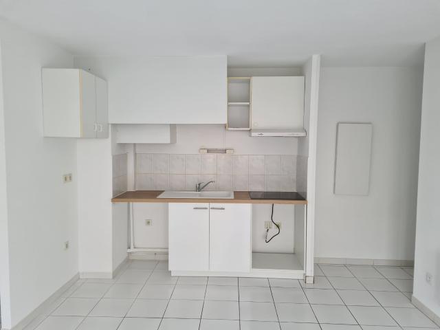 Location Appartement Rue des Usines, Perpignan