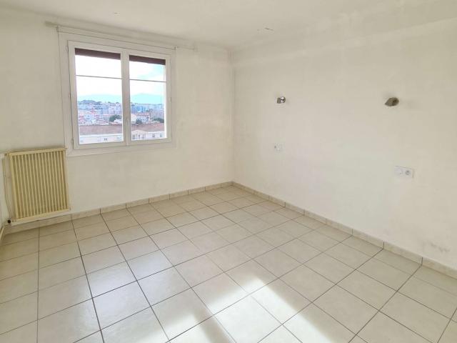 Location Appartement Rue des Usines, Perpignan