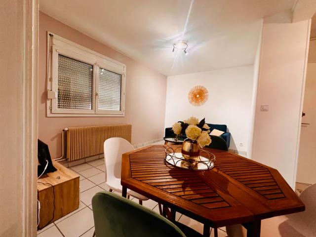 Location Appartement Rue des Vergelesses, Dijon