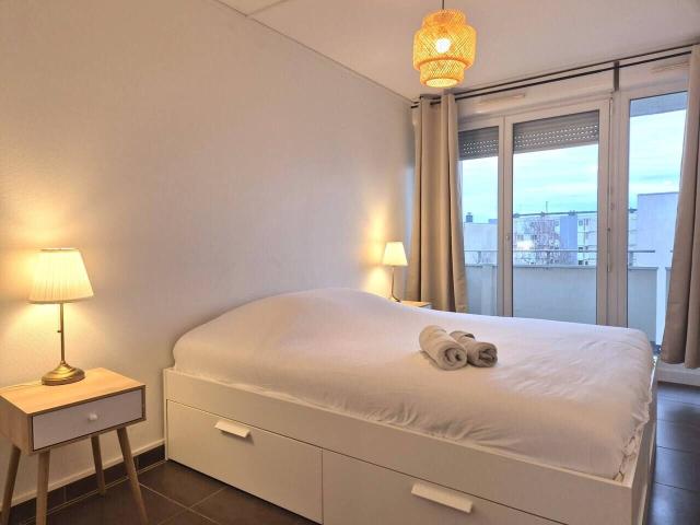 Location Appartement Rue Desbureaux, Reims