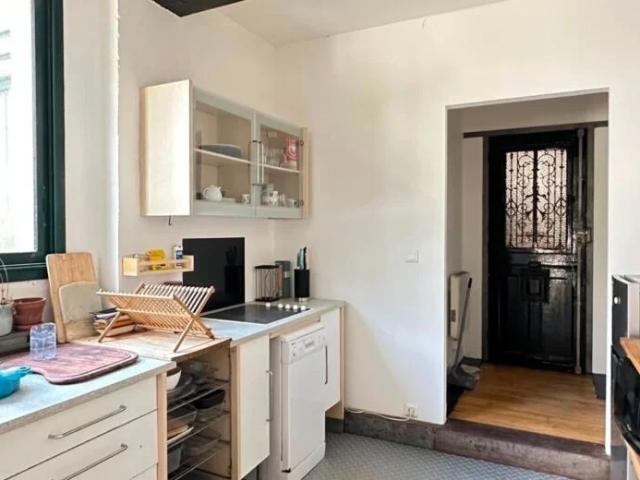 Location Appartement Rue Désirée, Paris