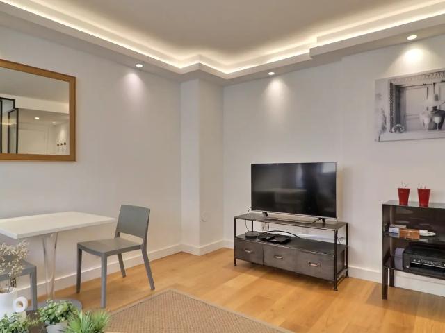 Location Appartement Rue Desnouettes, Paris