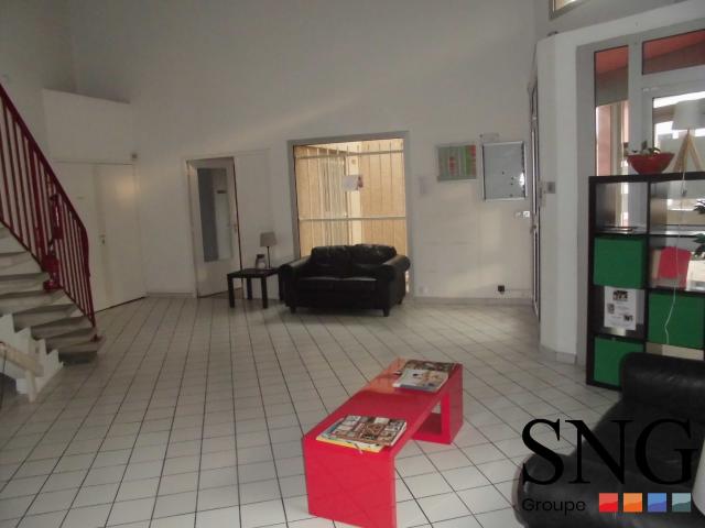 Location Appartement Rue di Banastie, Eyguières