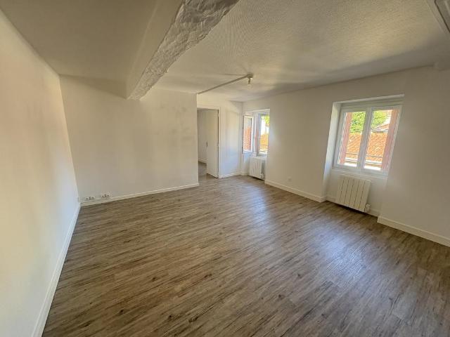 Location Appartement Rue Didier Guetton, Saint Galmier
