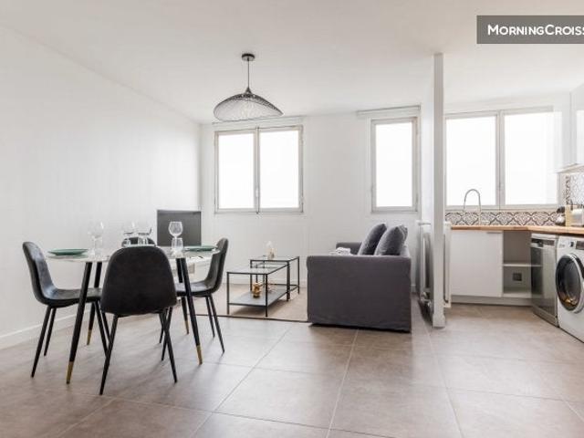 Location Appartement Rue Duvergier, Paris