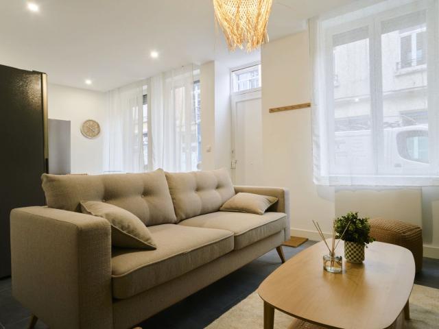 Location Appartement Rue du Court Debout, Lille