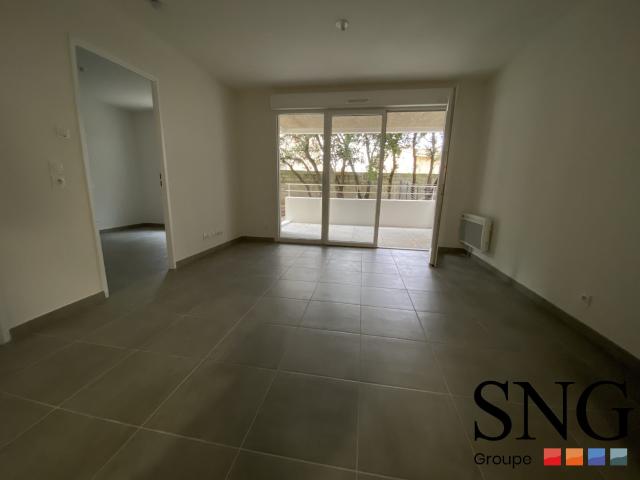 Location Appartement Rue du Colonel Arnaud Beltrame, Orange