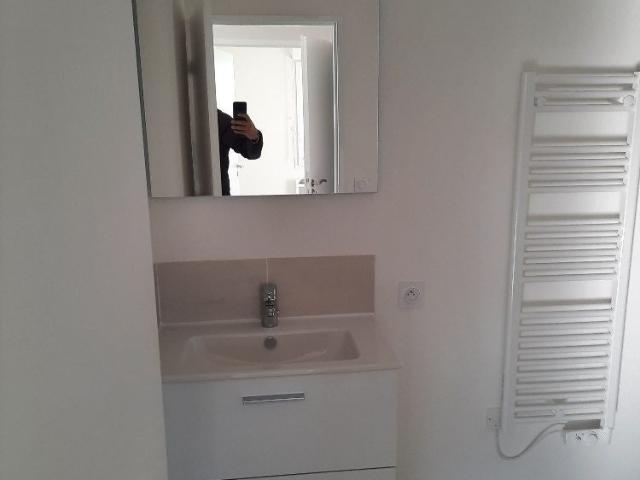 Location Appartement Rue du Colonel Arnaud Beltrame, Orange