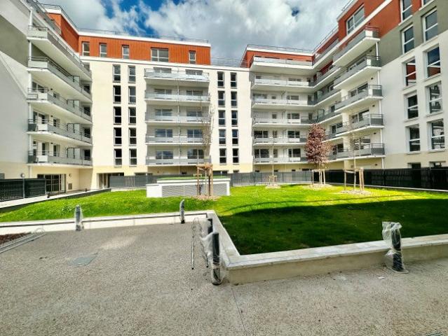 Location Appartement Rue du Colonel Fabien, Dugny