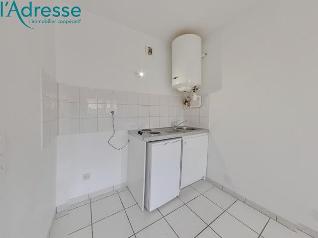 Location Appartement Rue du Commandant Caroline Aigle, Montfermeil
