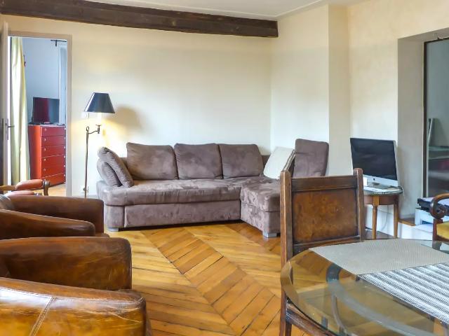Location Appartement Place de la Contrescarpe, Paris