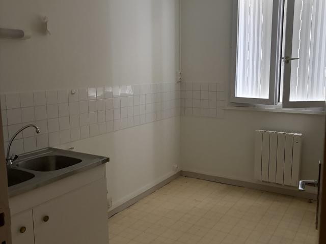 Location Appartement Rue du Champ de la Caille, Avord