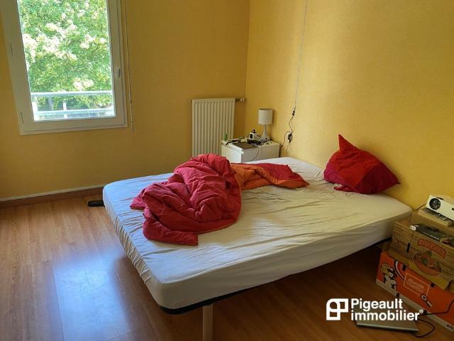 Location Appartement Rue du Champ Sévigné, Saint Grégoire
