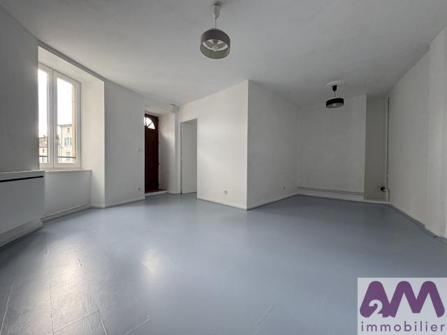 Location Appartement Rue du Château d'Eau, Tallende