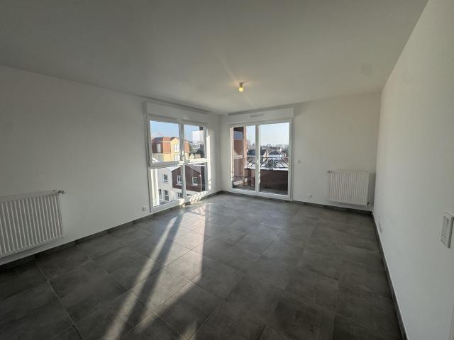 Location Appartement Rue du Châtelet, Montereau Fault Yonne