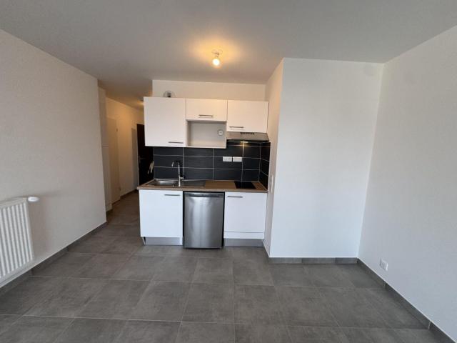 Location Appartement Rue du Châtelet, Montereau Fault Yonne