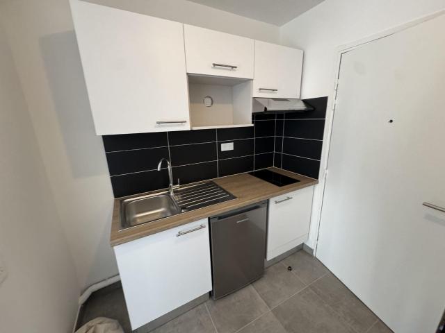 Location Appartement Rue du Châtelet, Montereau Fault Yonne