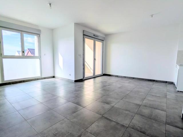 Location Appartement Rue du Châtelet, Montereau Fault Yonne