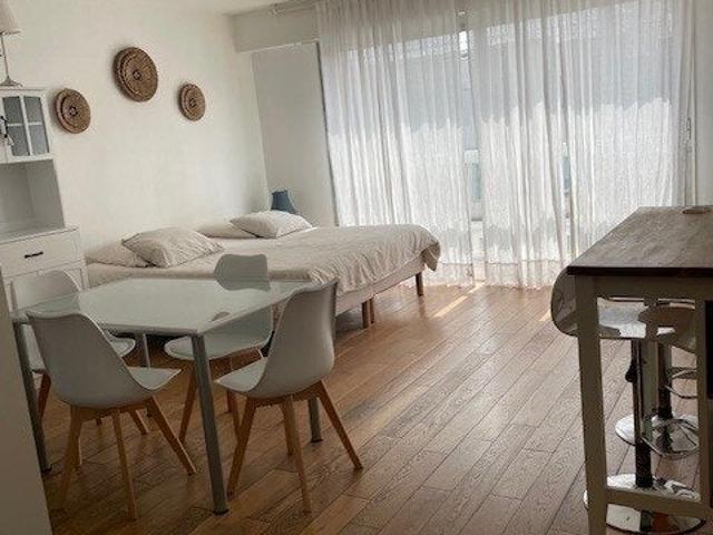 Location Appartement Rue du Chemin Vert, Paris