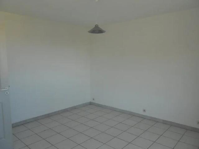 Location Appartement Rue du Cirque Romain, Nîmes