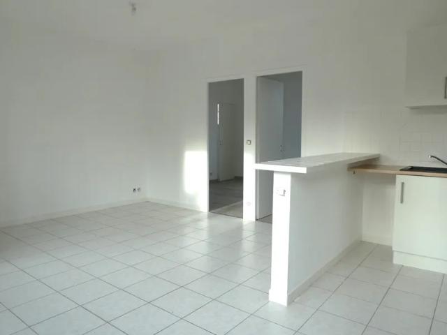 Location Appartement Rue du Bois Bretoux, Saint Laurent d'Andenay