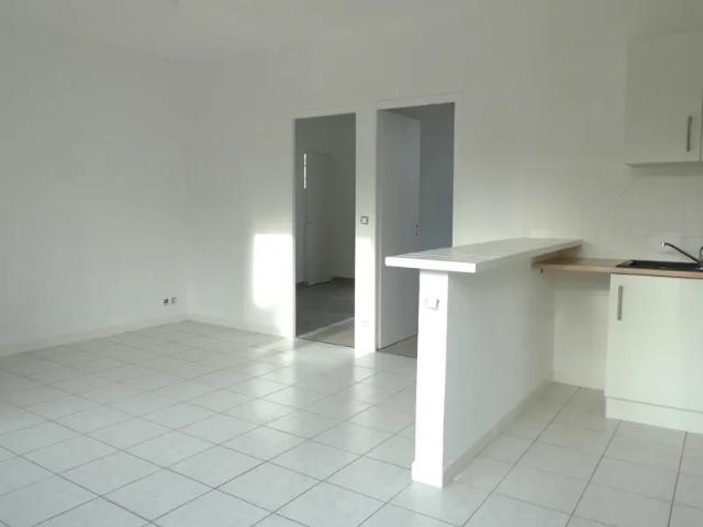 Location Appartement Rue du Bois Bretoux, Saint Laurent d'Andenay