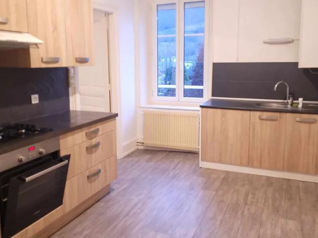 Location Appartement Rue du Baron Seillière, Senones
