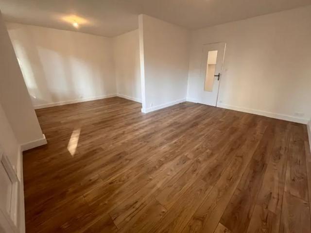 Location Appartement Rue du Gouverneur Général Éboué, Issy les Moulineaux