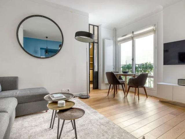 Location Appartement Rue du Général Appert, Paris